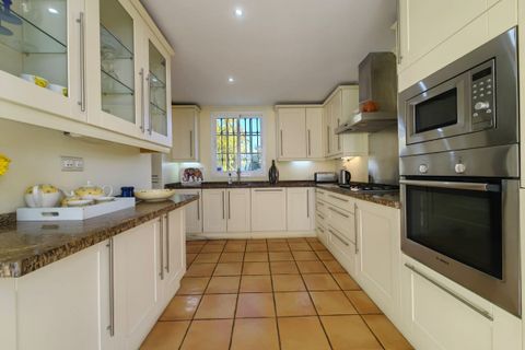 Villa a Estepona, Malaga, Estepona - € 1.200.000 | Ref: R5173057 - foto 4