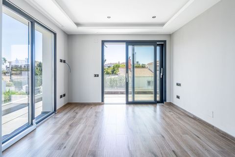Villa a Estepona, Malaga, Estepona - € 1.300.000 | Ref: R5221375 - foto 13