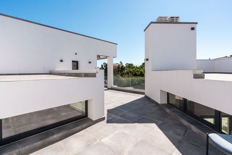 Villa a Estepona, Malaga, Estepona - € 1.300.000 | Ref: R5221375 - foto 25