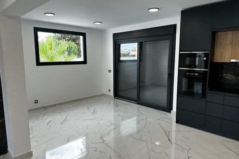Villa a Rojales, Alicante, Rojales - € 720.000 | Ref: QU010 - foto 2