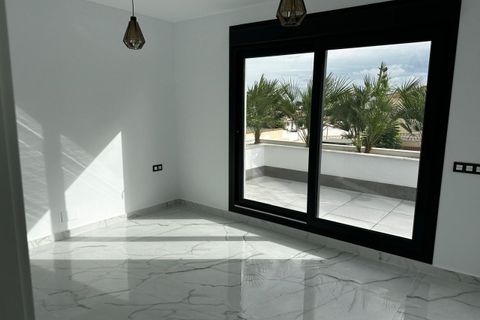 Villa a Rojales, Alicante, Rojales - € 720.000 | Ref: QU010 - foto 4