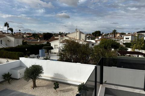 Villa a Rojales, Alicante, Rojales - € 720.000 | Ref: QU010 - foto 5