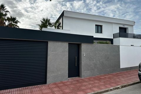 Villa a Rojales, Alicante, Rojales - € 720.000 | Ref: QU010 - foto 8