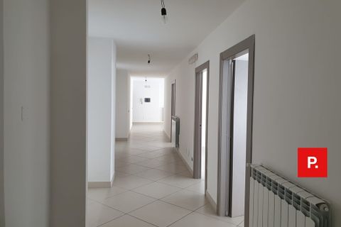 Erhvervsejendom i Caserta, Caserta, Caserta - € 295.000 | Ref: kA9316 - foto 8