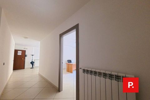 Erhvervsejendom i Caserta, Caserta, Caserta - € 295.000 | Ref: kA9316 - foto 24