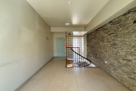 L'establiment comercial a Valongo, Porto, Valongo - € 850/mes | Ref: NOVA-ER-2221 - foto 4