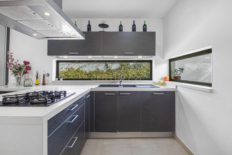Villa i Almocageme, Lisbon, Almocageme - € 1.000.000 | Ref: C0183-01343 - foto 16