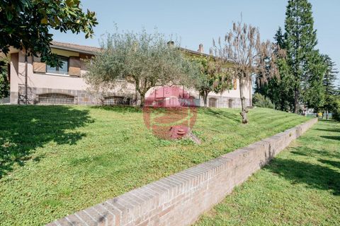 Villa a Cesena, Forli-Cesena, Cesena - € 1.200.000 | Ref: G-C2-037 - foto 4