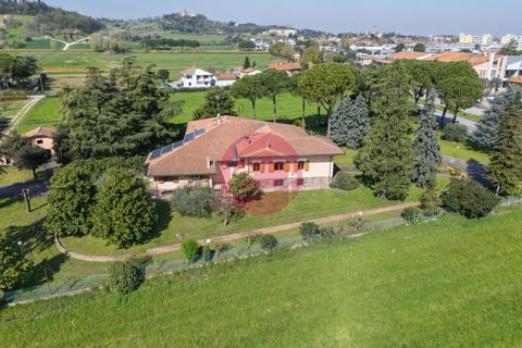 Villa a Cesena, Forli-Cesena, Cesena - € 1.200.000 | Ref: G-C2-037 - foto 5