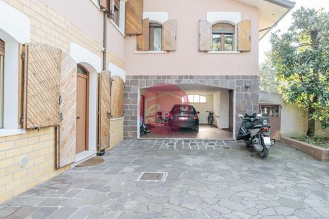 Villa a Cesena, Forli-Cesena, Cesena - € 1.200.000 | Ref: G-C2-037 - foto 12