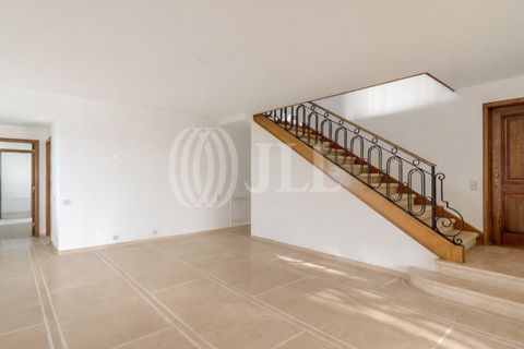 Villa i Carnaxide, Lisbon, Carnaxide - € 3.000.000 | Ref: 91894 - foto 18