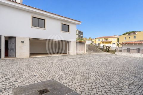 Villa i Carnaxide, Lisbon, Carnaxide - € 3.000.000 | Ref: 91894 - foto 31