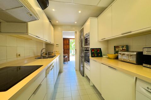 Villa a Sotogrande, Cadiz, Sotogrande - € 995.000 | Ref: BRSA014V5 - foto 16