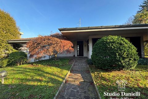 Villa a Giussano, Monza and Brianza, Giussano - € 559.000 | Ref: LD-Via D'Azeglio - foto 2