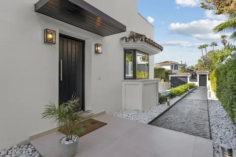Villa i Marbella, Malaga, Marbella - € 2.650.000 | Ref: NFVillaCisne - foto 6