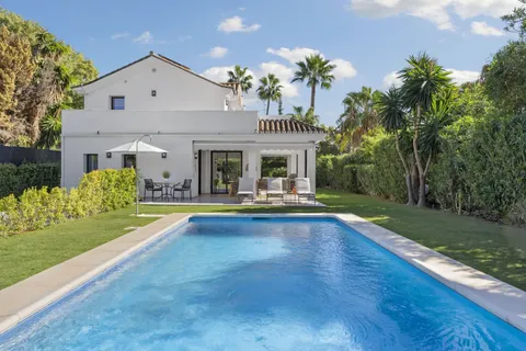 Villa i Marbella, Malaga, Marbella - € 2.650.000 | Ref: NFVillaCisne - foto 16