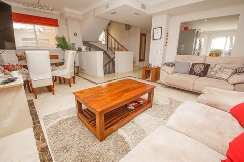 Rækkehus i La Duquesa, Malaga, La Duquesa - € 559.950 | Ref: R5291464 - foto 8