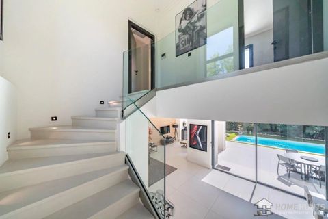 Villa i Antibes, Alpes-Maritimes, Antibes - € 2.660.000 | Ref: HH-15417785 - foto 1