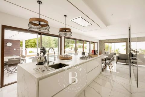 Villa en Mérignac, Gironde, Mérignac - € 1.099.000 | Ref: M2413 - photo 2