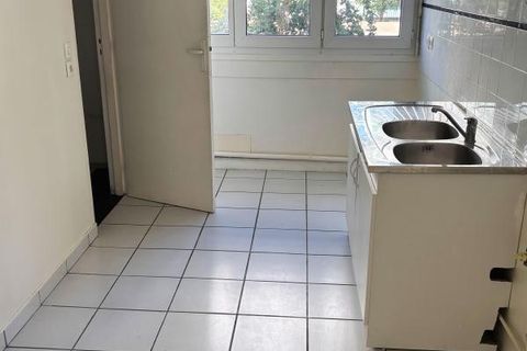 Leilighet i Chaville, Hauts-de-Seine, Chaville - € 288 200 | Ref: 92-23-004587 - foto 2