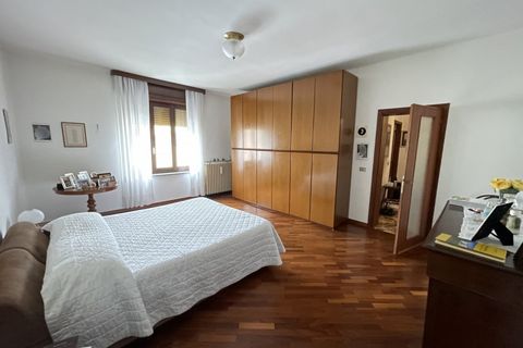 Villa i Suzzara, Mantua, Suzzara - € 330.000 | Ref: 2684 - foto 12
