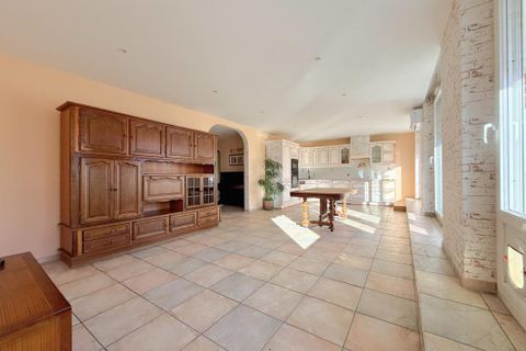 Lejlighed i Lyon, Rhone, Lyon - € 215.000 | Ref: getkey_u_507837137 - foto 6