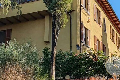 Villa i Chiusi, Siena, Chiusi - € 1.875.000 | Ref: CHI104-806113 - foto 1
