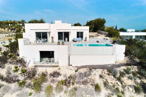 Villa a Orihuela, Alicante, Orihuela - € 1.495.000 | Ref: AG19MLSC3859834 - foto 2