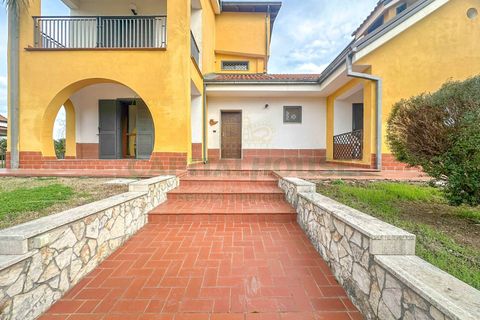 Villa i Capua, Caserta, Capua - € 319.000 | Ref: 319-IND - foto 1