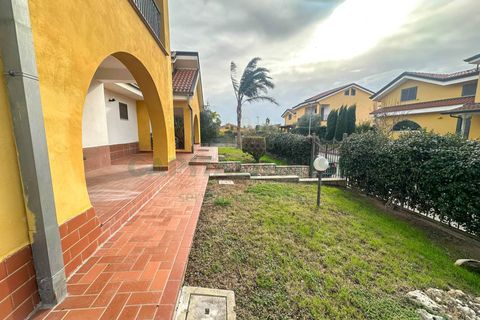 Villa i Capua, Caserta, Capua - € 319.000 | Ref: 319-IND - foto 5