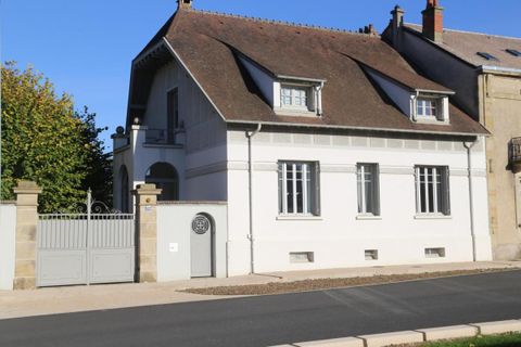 Villa i Autun, Saone-et-Loire, Autun - € 445.000 | Ref: 3741 - foto 1