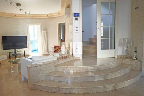 Villa a Giulianova, Teramo, Giulianova - € 680.000 | Ref: 907 - foto 12