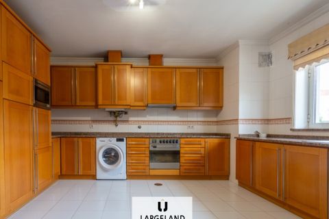 Villa a Aveiro, Aveiro, Aveiro - € 3.500/mes | Ref: CAS_1437 - foto 3