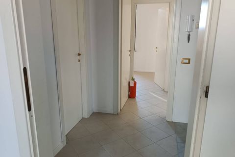 L'establiment comercial a Pontedera, Pisa, Pontedera - € 700/mes | Ref: DV2026002 - foto 10