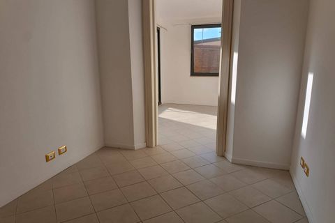 L'establiment comercial a Pontedera, Pisa, Pontedera - € 700/mes | Ref: DV2026002 - foto 11