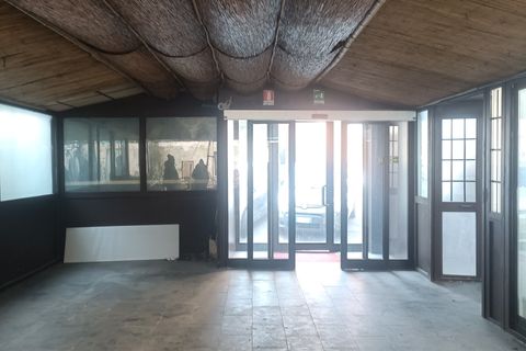 L'establiment comercial a Genoa, Genoa, Genoa - € 1.400/mes | Ref: 29834 - foto 17