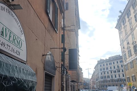 L'establiment comercial a Genoa, Genoa, Genoa - € 1.400/mes | Ref: 29834 - foto 21