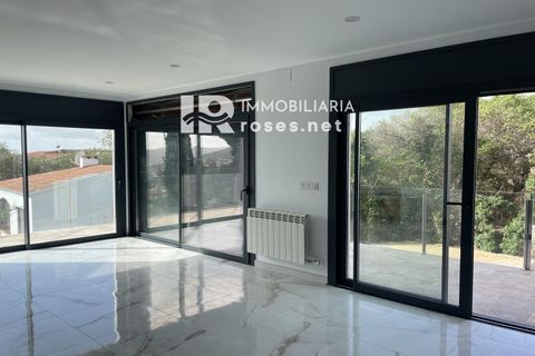 Villa a Roses, Gerona, Roses - € 659.000 | Ref: 3218 - foto 7