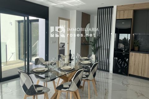 Villa a Roses, Gerona, Roses - € 659.000 | Ref: 3218 - foto 8