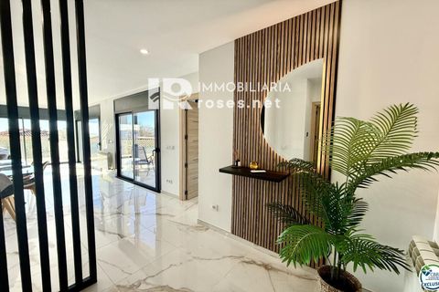 Villa a Roses, Gerona, Roses - € 659.000 | Ref: 3218 - foto 33