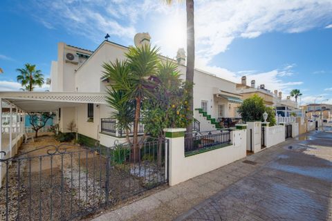 Rækkehus i Punta Prima, Alicante, Punta Prima - € 236.000 | Ref: THKAM-02140-4512 - foto 7