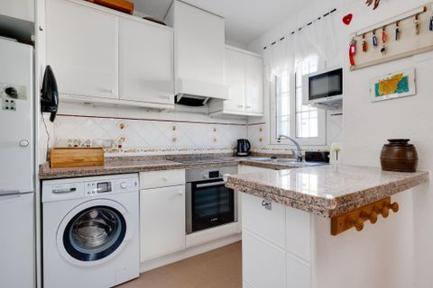 Rækkehus i Punta Prima, Alicante, Punta Prima - € 236.000 | Ref: THKAM-02140-4512 - foto 16