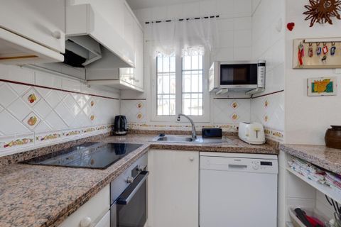 Rækkehus i Punta Prima, Alicante, Punta Prima - € 236.000 | Ref: THKAM-02140-4512 - foto 18