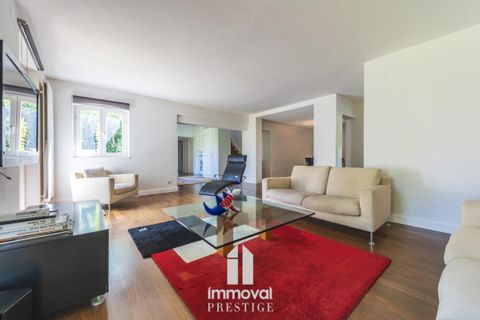 Villa a Strasbourg, Bas-Rhin, Strasbourg - € 945.000 | Ref: T66323-IMMOVAL - foto 2