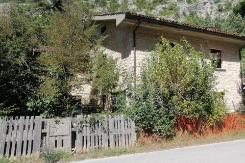 Villa a Acqualagna, Pesaro and Urbino, Acqualagna - € 320.000 | Ref: CC93 - foto 4