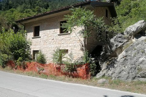 Villa a Acqualagna, Pesaro and Urbino, Acqualagna - € 320.000 | Ref: CC93 - foto 5