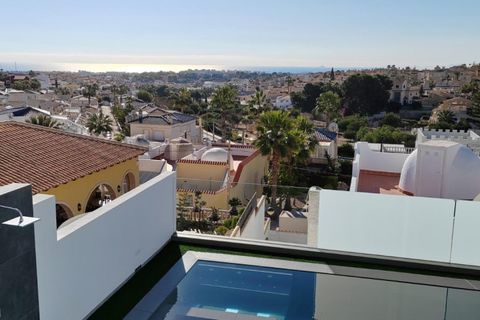 Villa a Torrevieja, Alicante, Torrevieja - € 750.000 | Ref: MOVE-259/13477 - foto 3