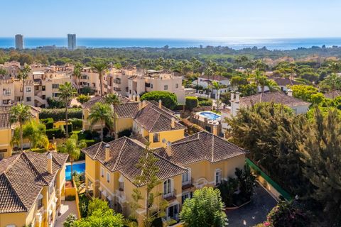 Villa i Elviria, Malaga, Elviria - € 675.000 | Ref: DPIe22729 - foto 1