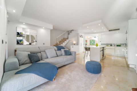 Villa a Costabella, Malaga, Costabella - € 775.000 | Ref: DPIc347178 - foto 16