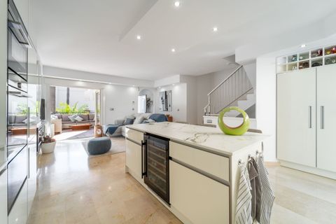 Villa a Costabella, Malaga, Costabella - € 775.000 | Ref: DPIc347178 - foto 17